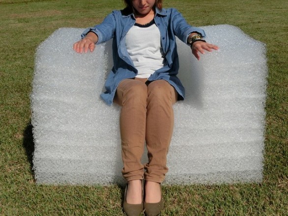 PlaRain ISU-TEN プラレイン　イス展　新素材の椅子　屋外　椅子　写真１Cloud fit